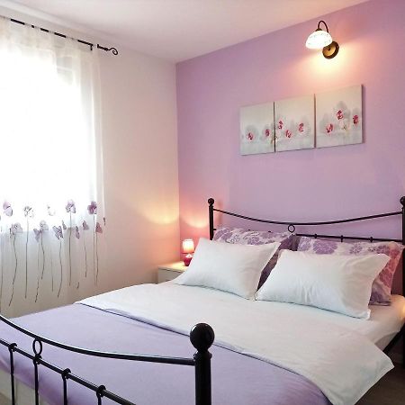 Apartments Antunovic Умаг Экстерьер фото