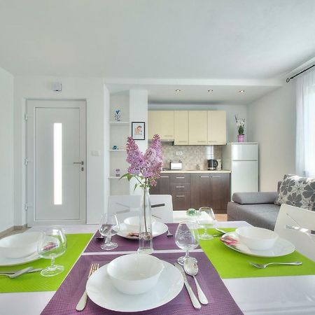 Apartments Antunovic Умаг Экстерьер фото