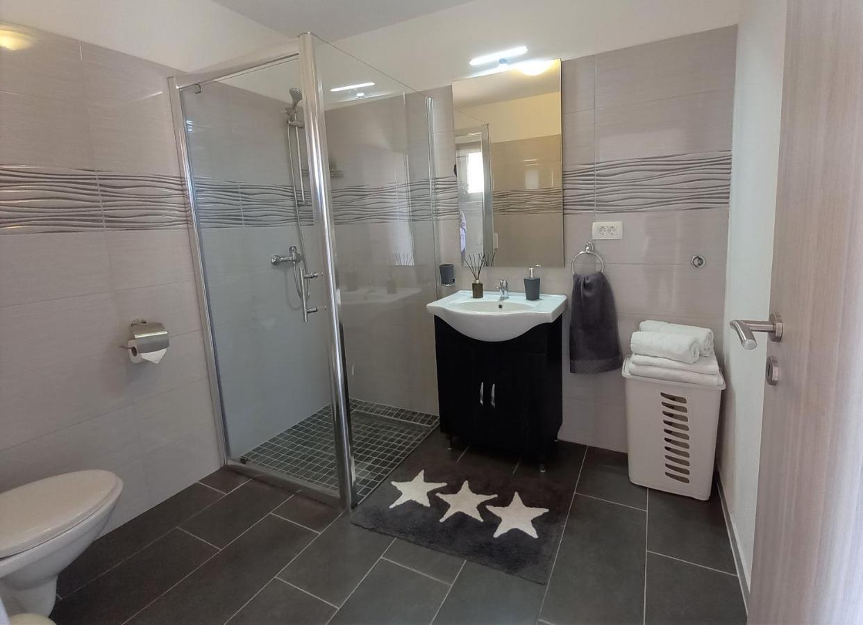 Apartments Antunovic Умаг Экстерьер фото
