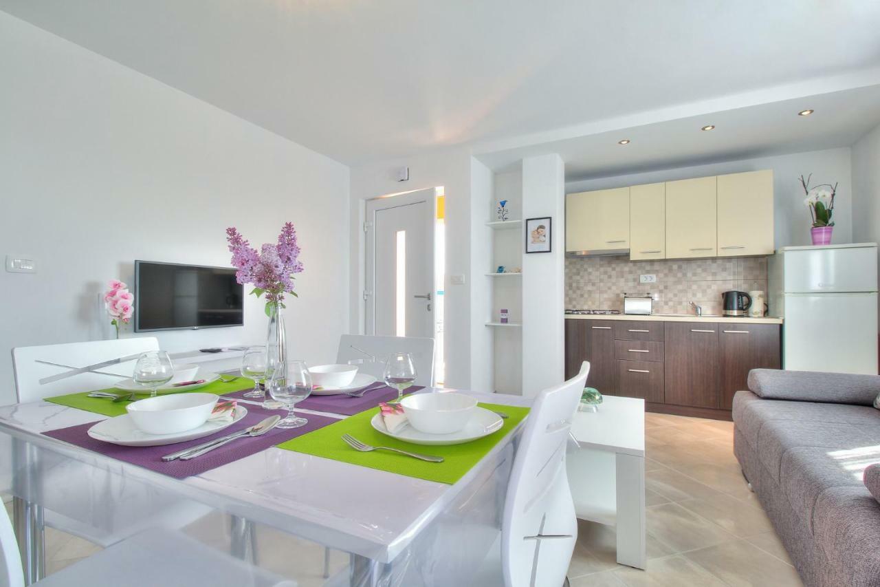Apartments Antunovic Умаг Экстерьер фото