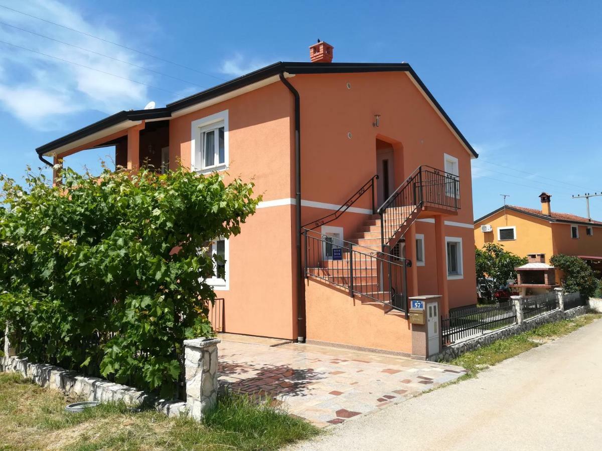 Apartments Antunovic Умаг Экстерьер фото